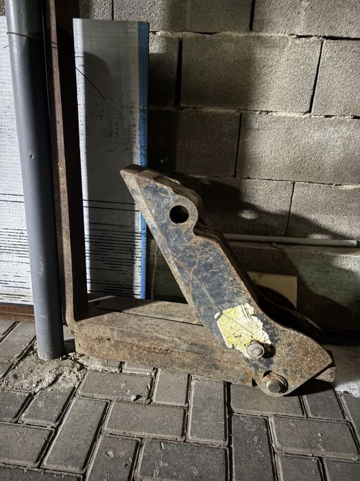 Продам палетные вилы на JCB 3/1