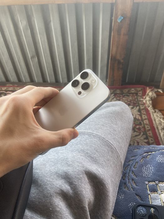 Идеальный iPhone 16 Pro белый