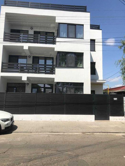 Garsonieră modernă, spațioasă, 50 mp,cu balcon,bucătărie, baie.