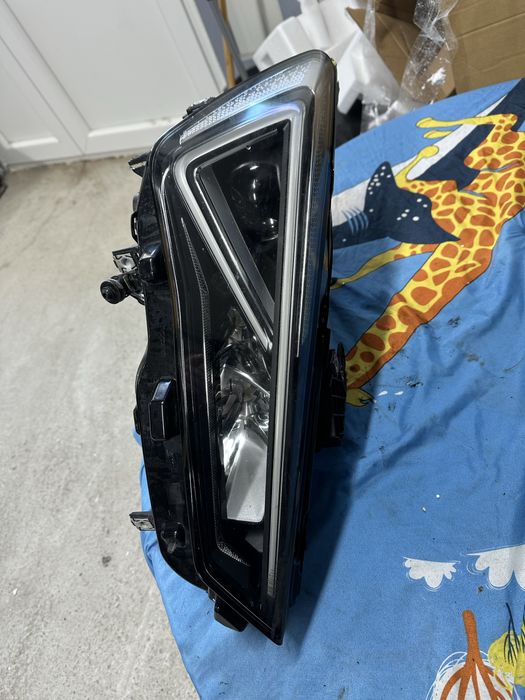 Far dreapta full led seat leon.cupra.cod:5fb941008.f.
