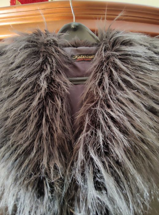 Елегантно дамско палто от фина вълна