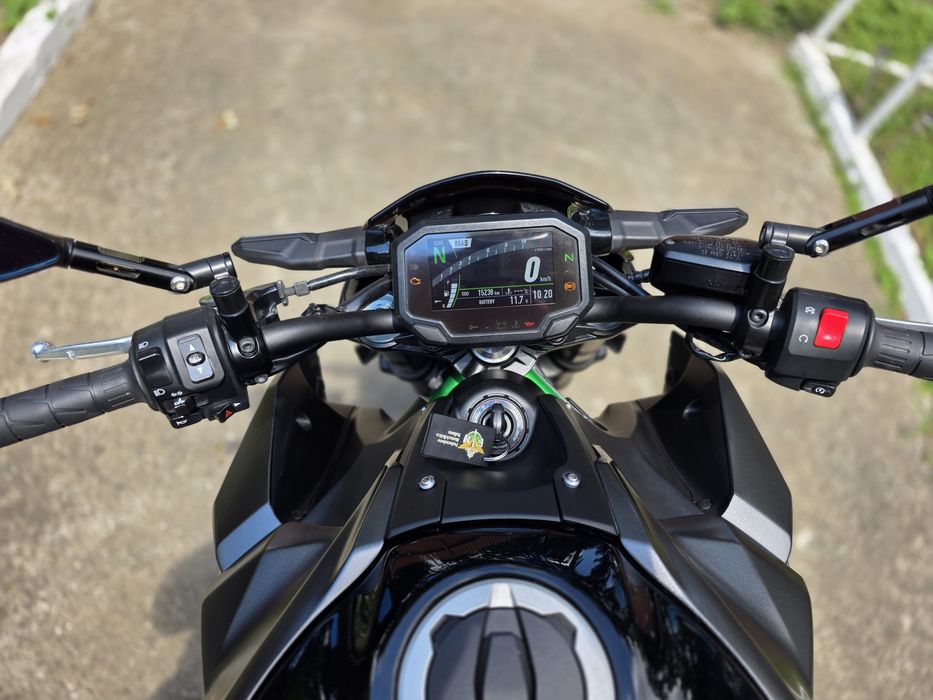 KAWASAKI Z900 2023 15000KM full accesorizat stare exceptionala