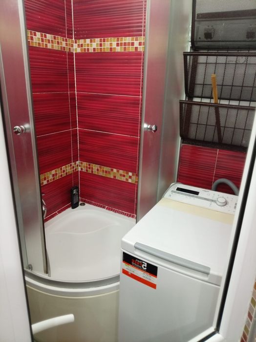 Închiriez garsonieră zonă centrală, telefon 0745101099