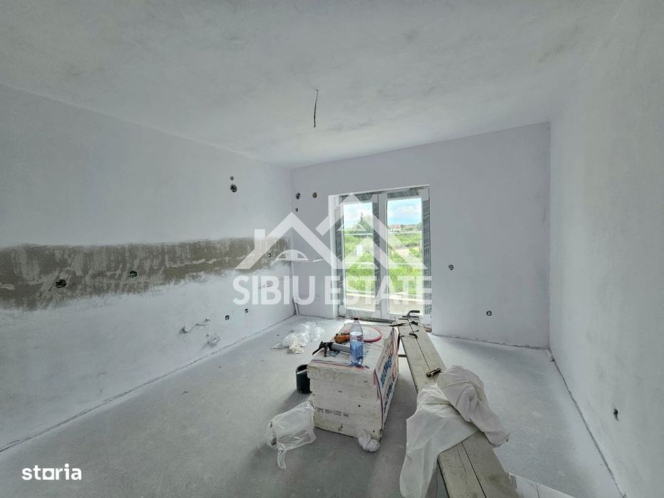 Casa 5 camere dormitor la parter