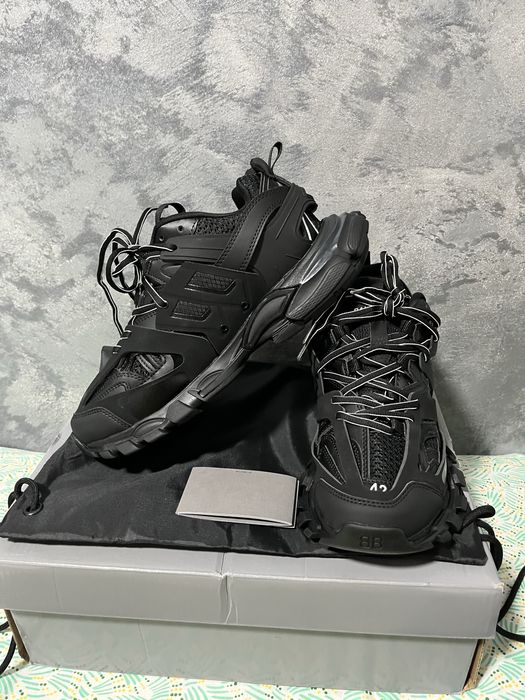 Balenciaga Track