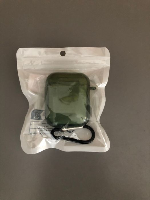 Vând husa Air pods