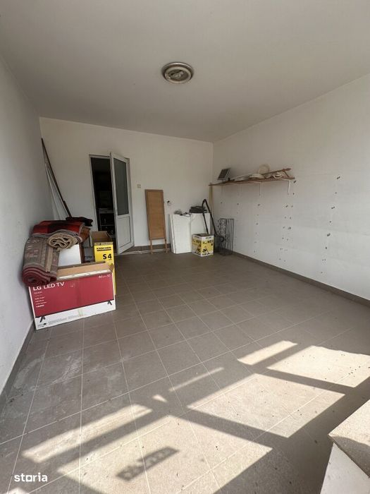 Casa/Spatiu Comercial - Genuneni