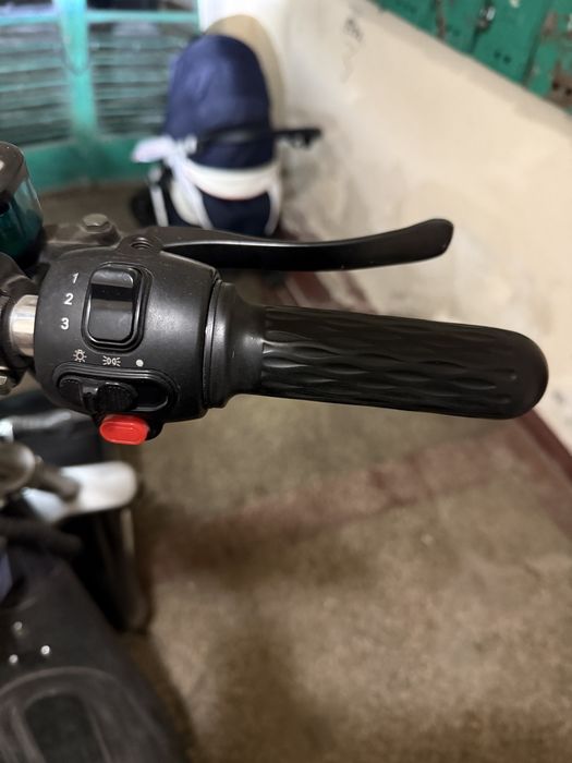 Scuter electric harley cu cartela 2000w 20ah