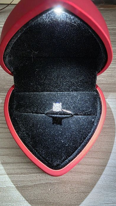 Годежен диамантен 0.54 ct. пръстен от бяло злато