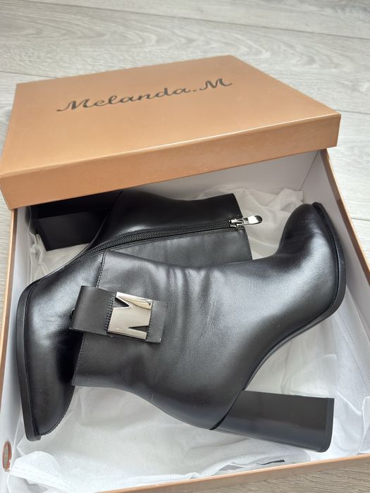 Продам демисезоные ботинки