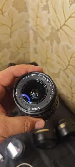 Обьективы для фотоаппаратов canon Nikon sony