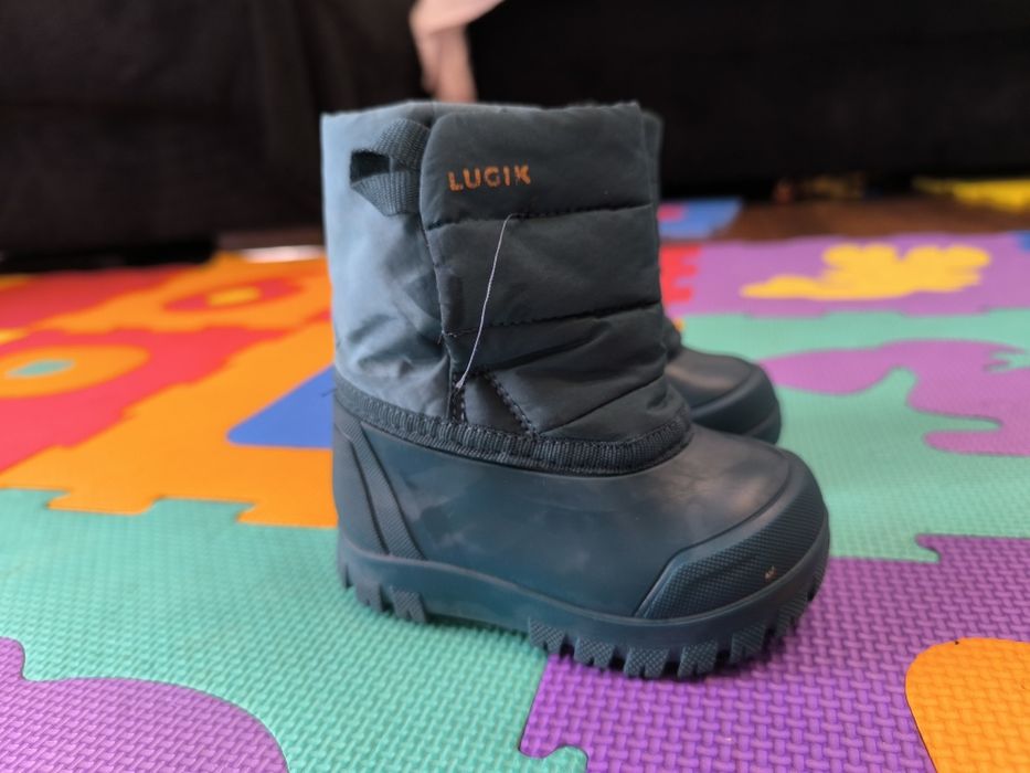 Зимно яке, ръкавици и ботушки от Декатлон