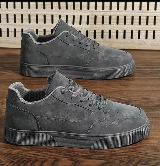 Мужские кроссовки