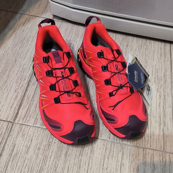 Bocanci munte, drumetie, trekking shoes Salomon, marime 39.5