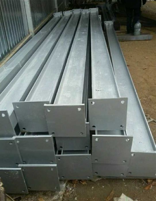 Vand structura metalica 8m x 24m, din stoc propriu, avem si alte marimi pe stoc
