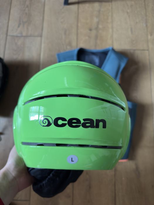 Каска за водни спортове Ocean Rhino – Shine Green