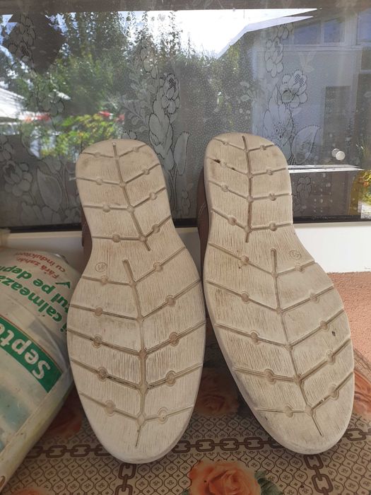 Pantofi barbati maro