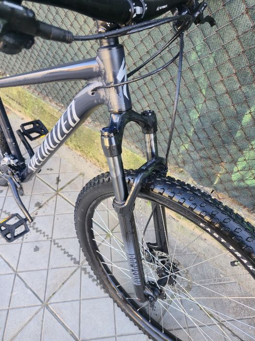 SPECIALIZED ROCKHOPPER  29 цола 2х9 скорости  Shimano, Judy Rockshox