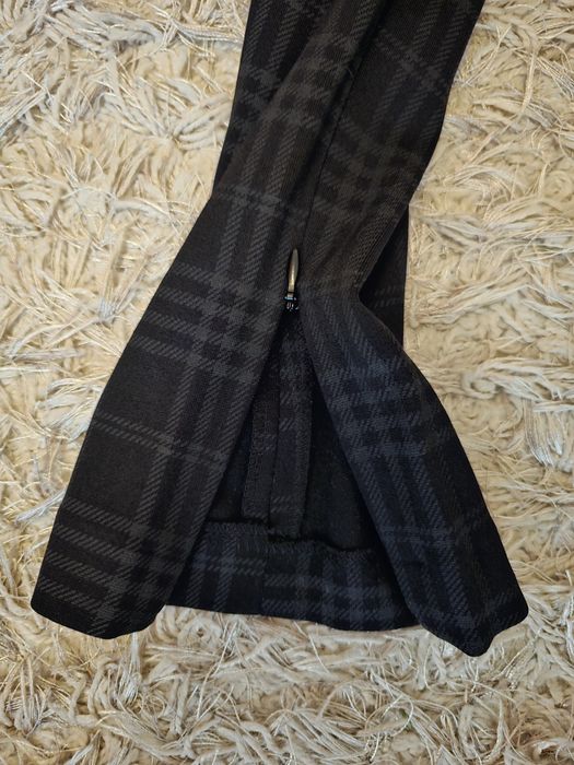 Vand pantaloni de la Zara