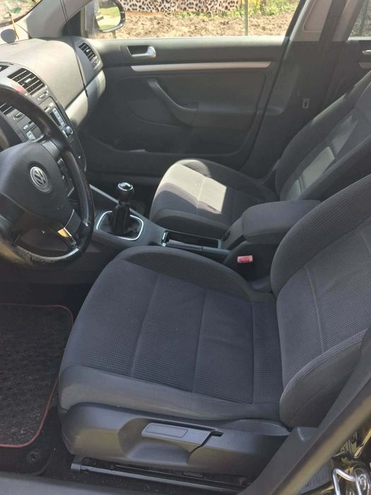 Se vinde Volkswagen golf