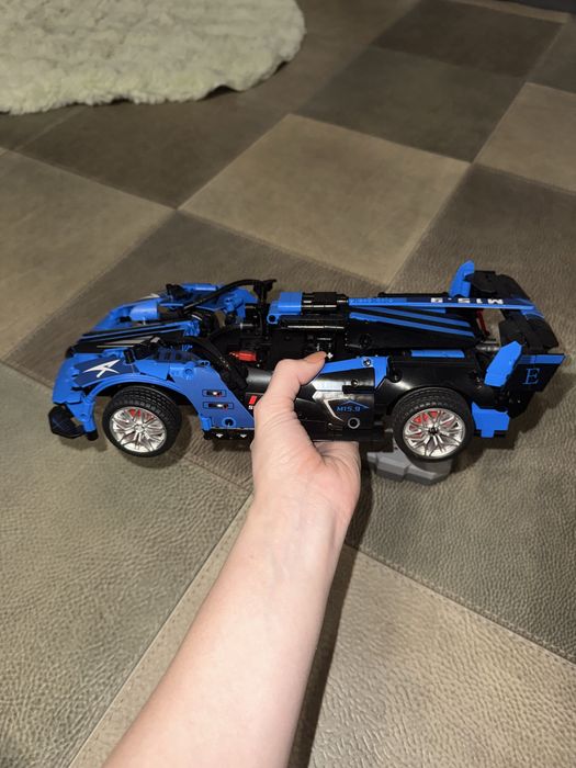 Машинка на пульте управления