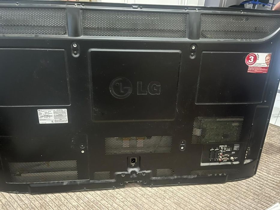 Продам телевизор LG