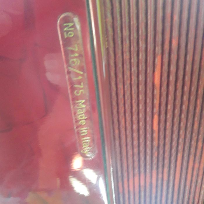 Acordeon Scandalii,120 basi,stare foarte buna