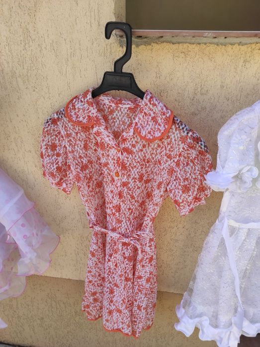 Vând rochițe fetițe