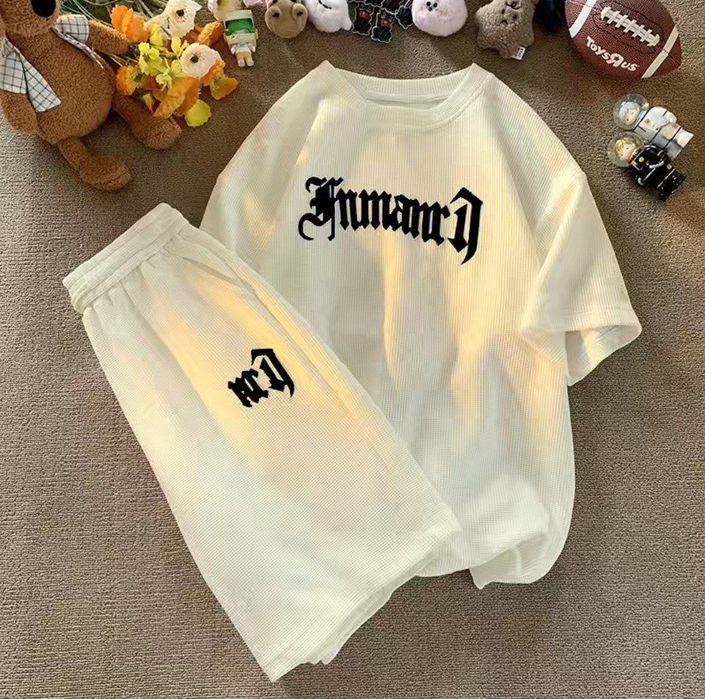 Футболка и шорты, комплект одежды, спортивная одежда.