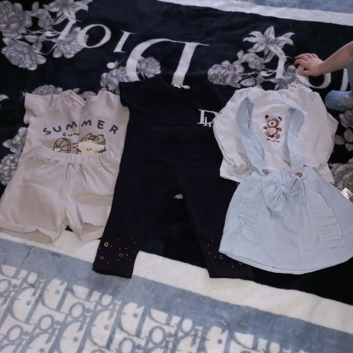 Продам детские вещи