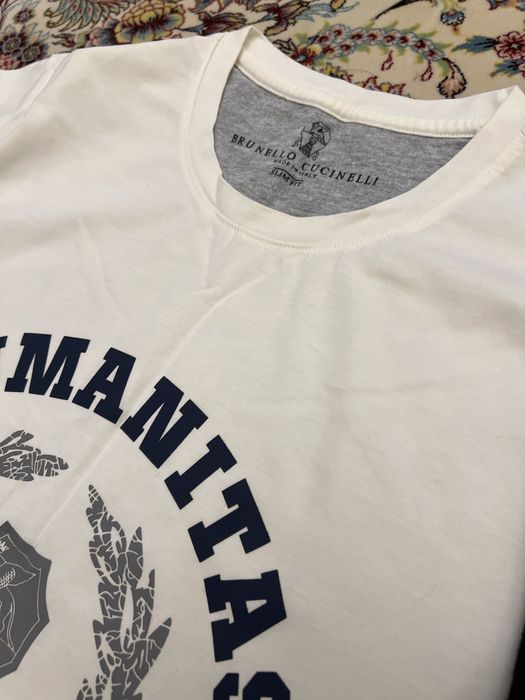 14-15 еш боллага шорты ва футболкалар зор холатда