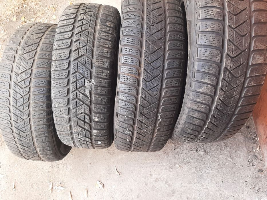 Продам шины 215/60/16 пирелли