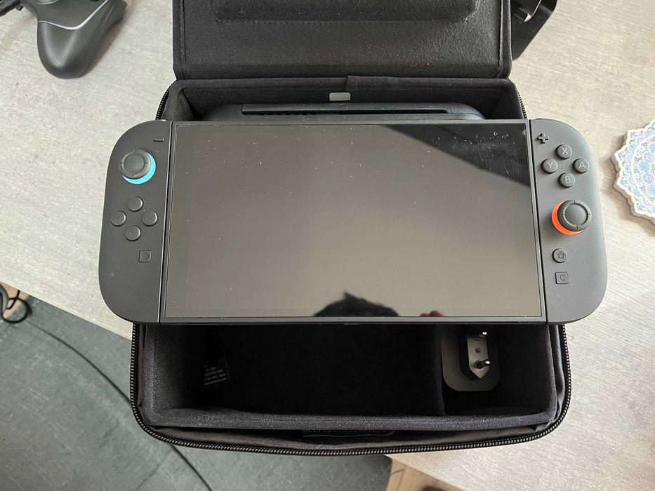 Nintendo Switch 2 + Geanta transport All In One, negru + garantie
