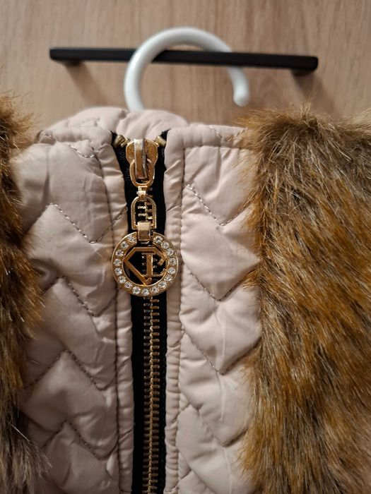 Дамско яке на марката Lucy