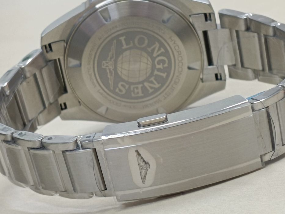 Longines HydroConquest GMT - 41 mm.