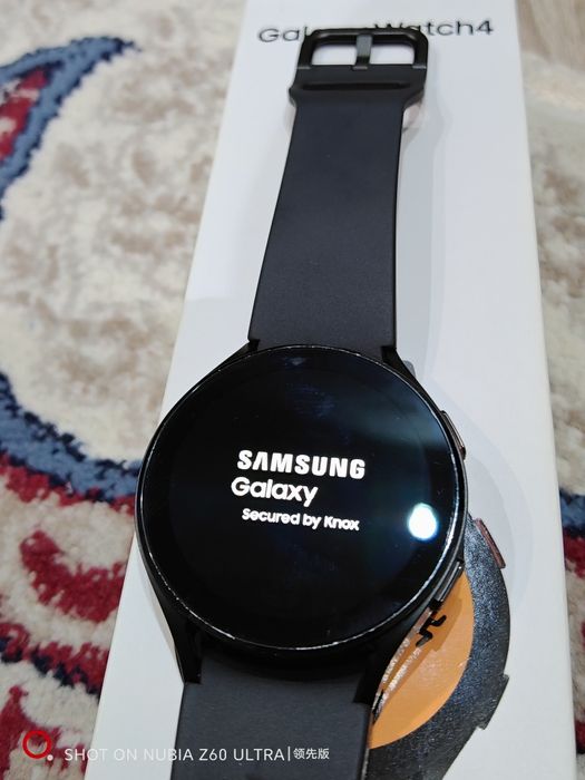 Продам Samsung Galaxy Watch 4 44mm полный комплект!