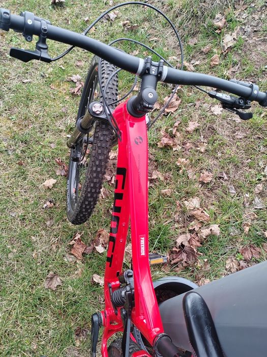 Bicicleta full suspension Ghost slamr