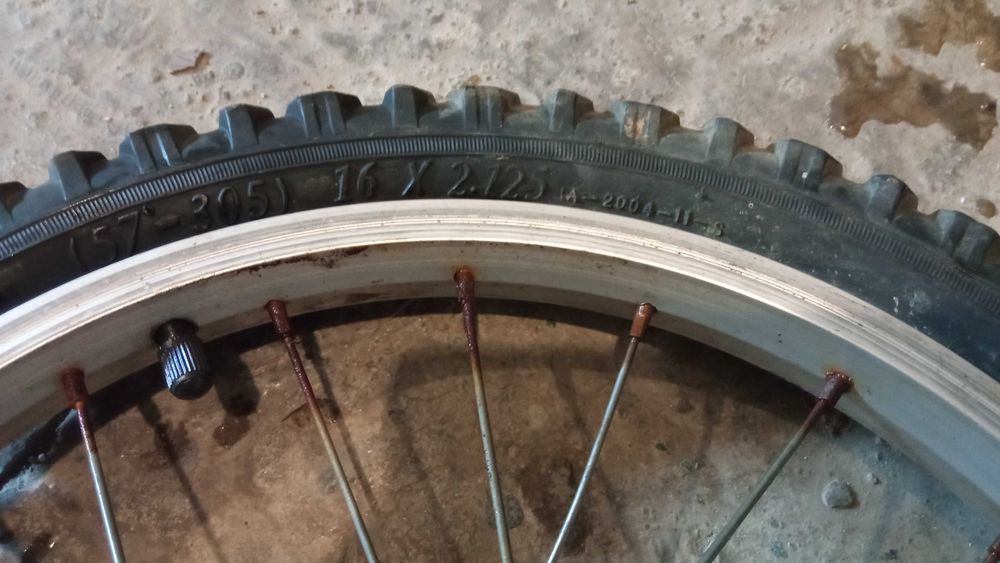 Гума с джанта 16цола за велосипед