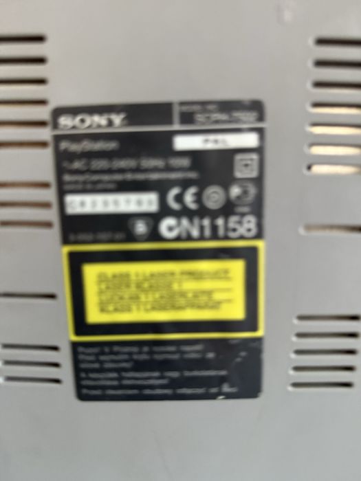 Sony PlayStation 1 (SCPH-7502)
