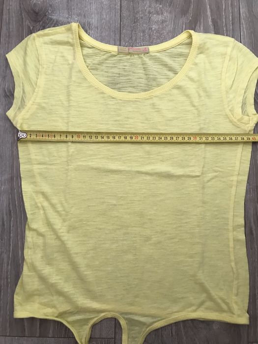 Tricou scurt cu nod Bershka nr.S