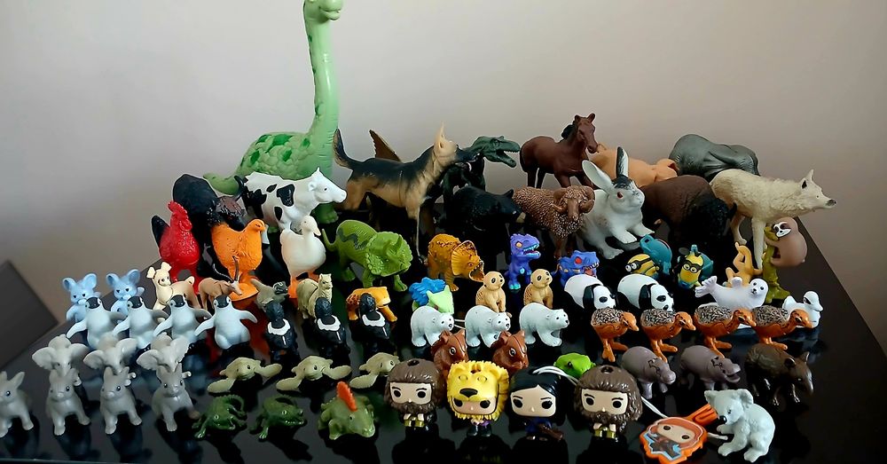 Серия животни и Киндер играчки