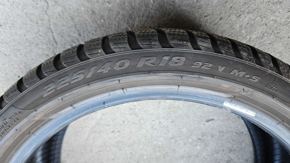 2x Anvelope iarna Pirelli SottoZero3 A01 | 225/40 R18 92V | profile ~ 6,5 mm | DOT: 4522