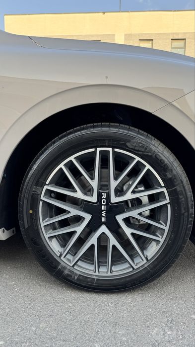 ROEWE M7 DMH 2026 GIBRID 2050km