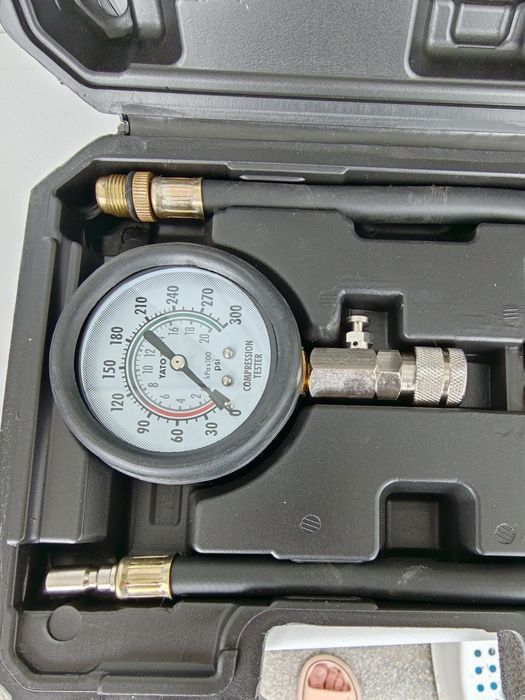 Compresmetru YATO Benzina