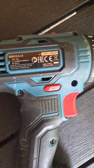 Bormasina acumulator