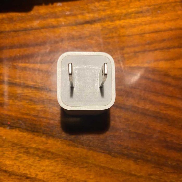 Încărcător iPhone iPad / APPLE  A1385 - 5V/1A