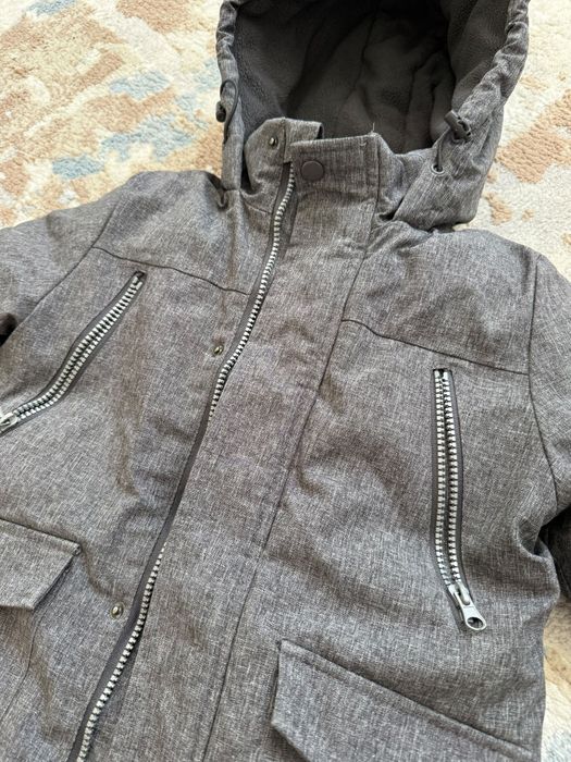 Продам детскую куртку