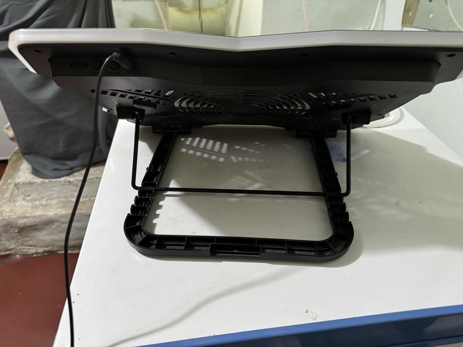 Продам подставку  на ноутбук