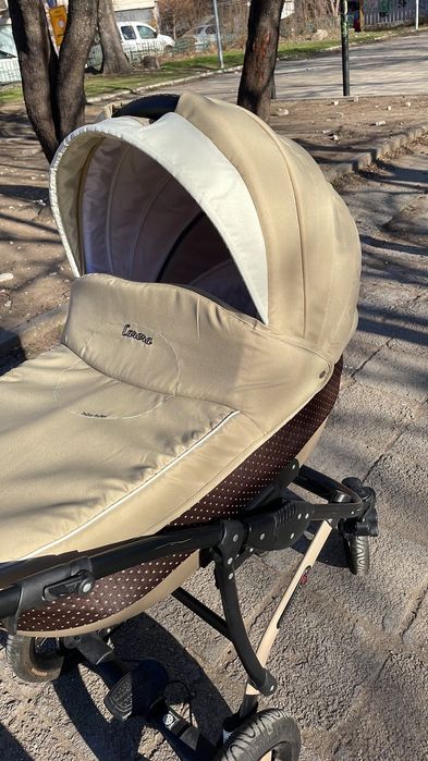 Бебешка количка -