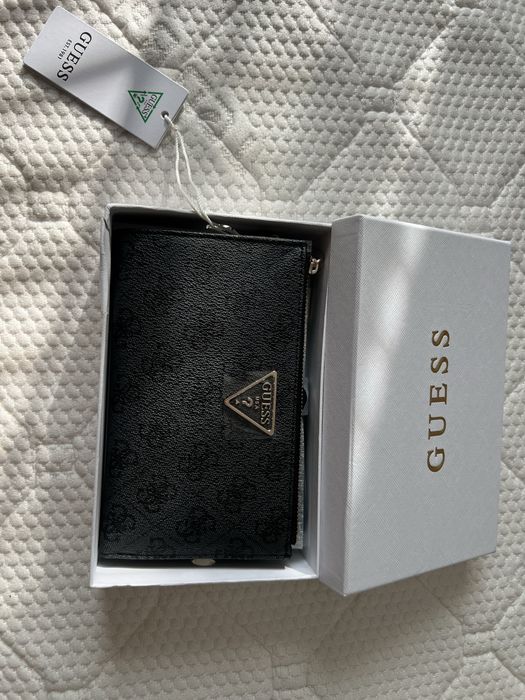 Дамски портфейл Guess